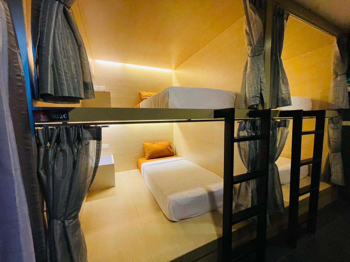 Rabbitel Phuket Hostel Exterior photo