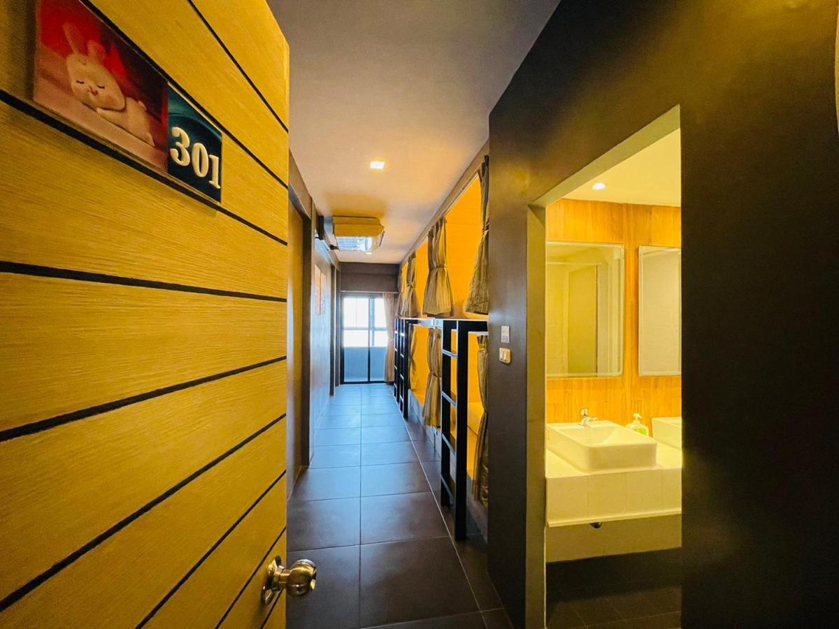 Rabbitel Phuket Hostel Exterior photo