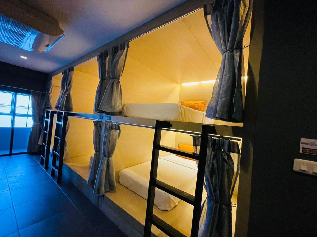Rabbitel Phuket Hostel Exterior photo