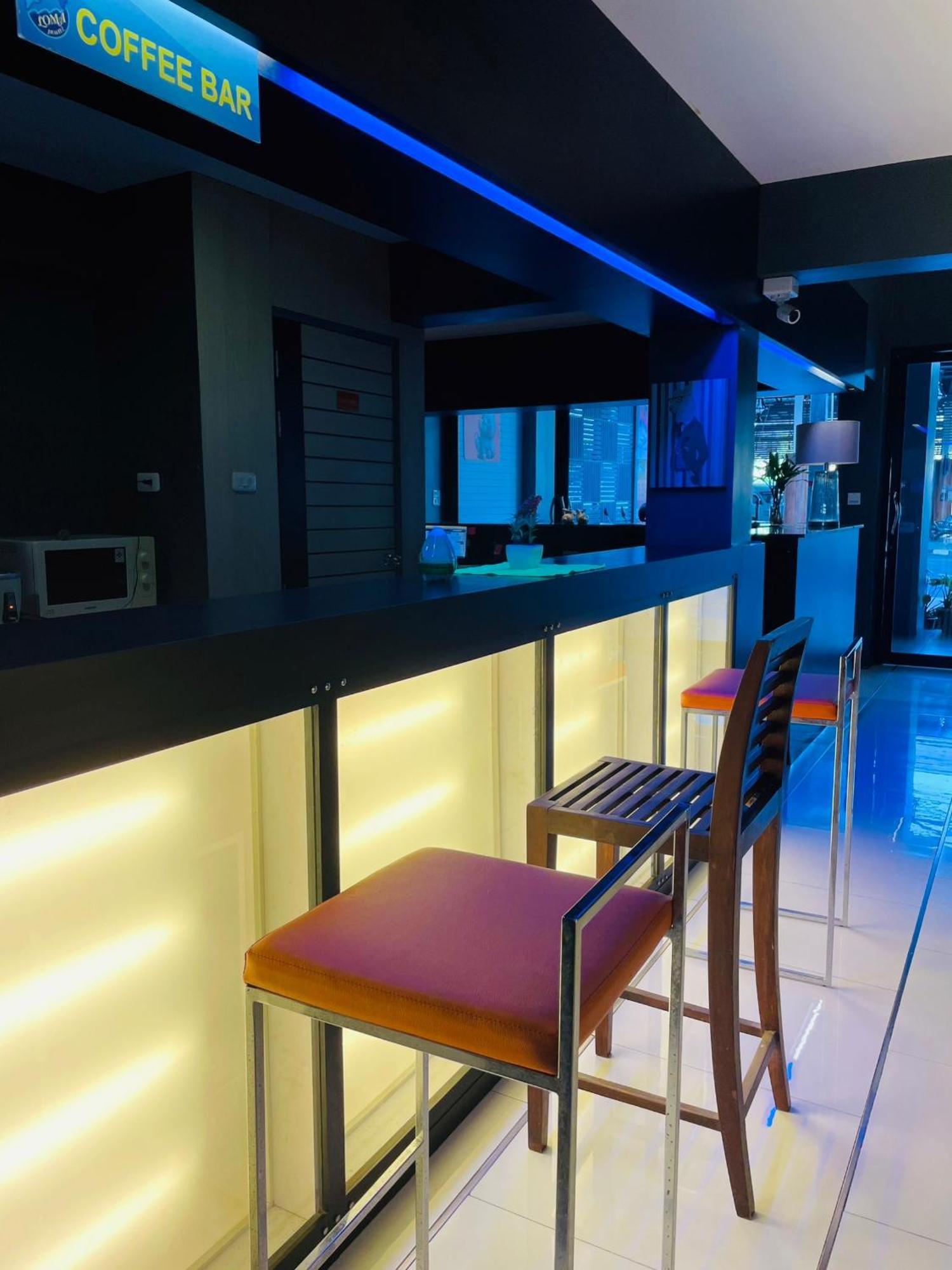 Rabbitel Phuket Hostel Exterior photo